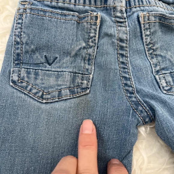 18m Hudson Jeans - Picture 4 of 5